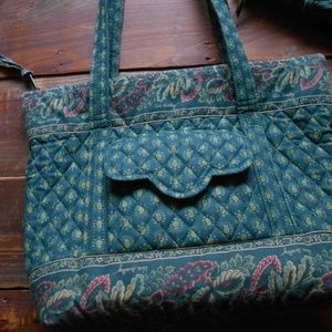 Vera Bradley Tote Handbag w/ match toiletry case